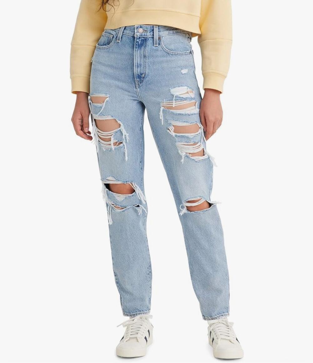 Levi’s High Waisted Distressed Mom Jeans Size 30